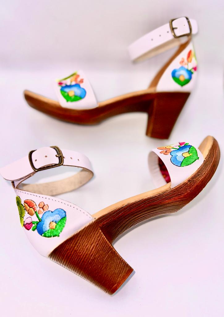 Tacon elegante bordado Yucatan