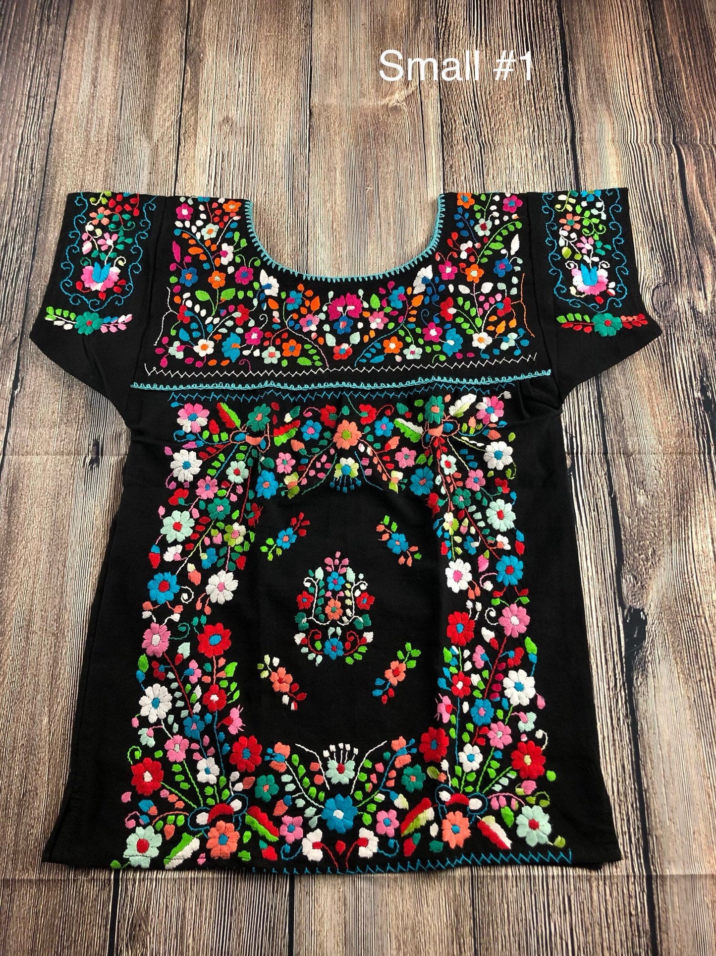 Small Mexican Rococo Embroidery Top, Fiesta Blouse Small, Hand Embroidery blouse