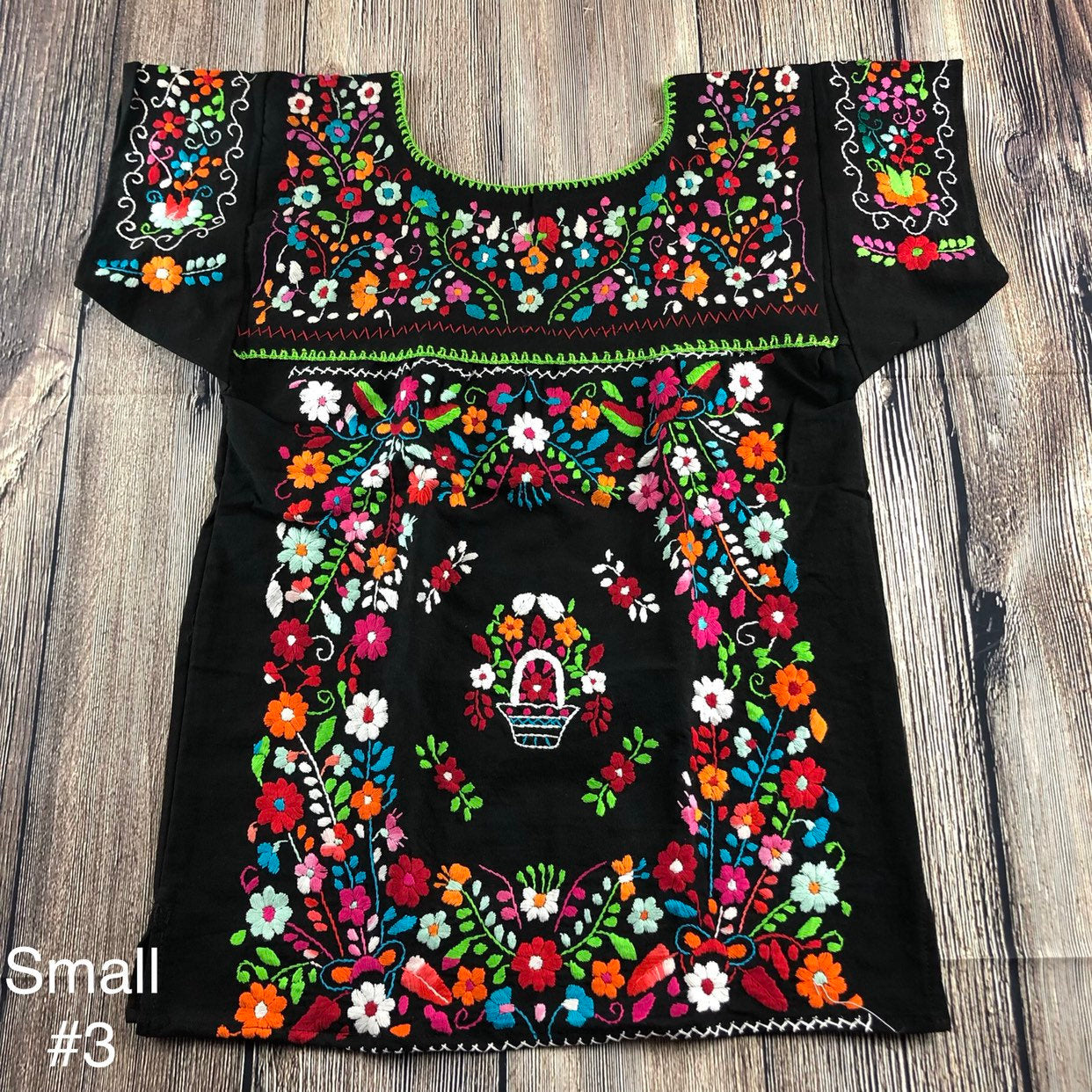 Small Mexican Rococo Embroidery Top, Fiesta Blouse Small, Hand Embroidery blouse