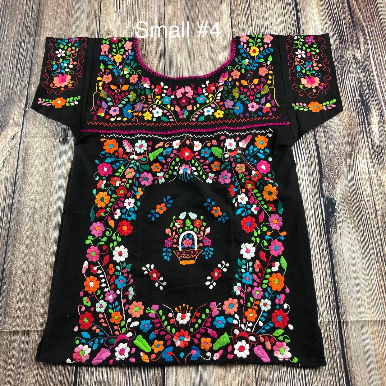 Small Mexican Rococo Embroidery Top, Fiesta Blouse Small, Hand Embroidery blouse