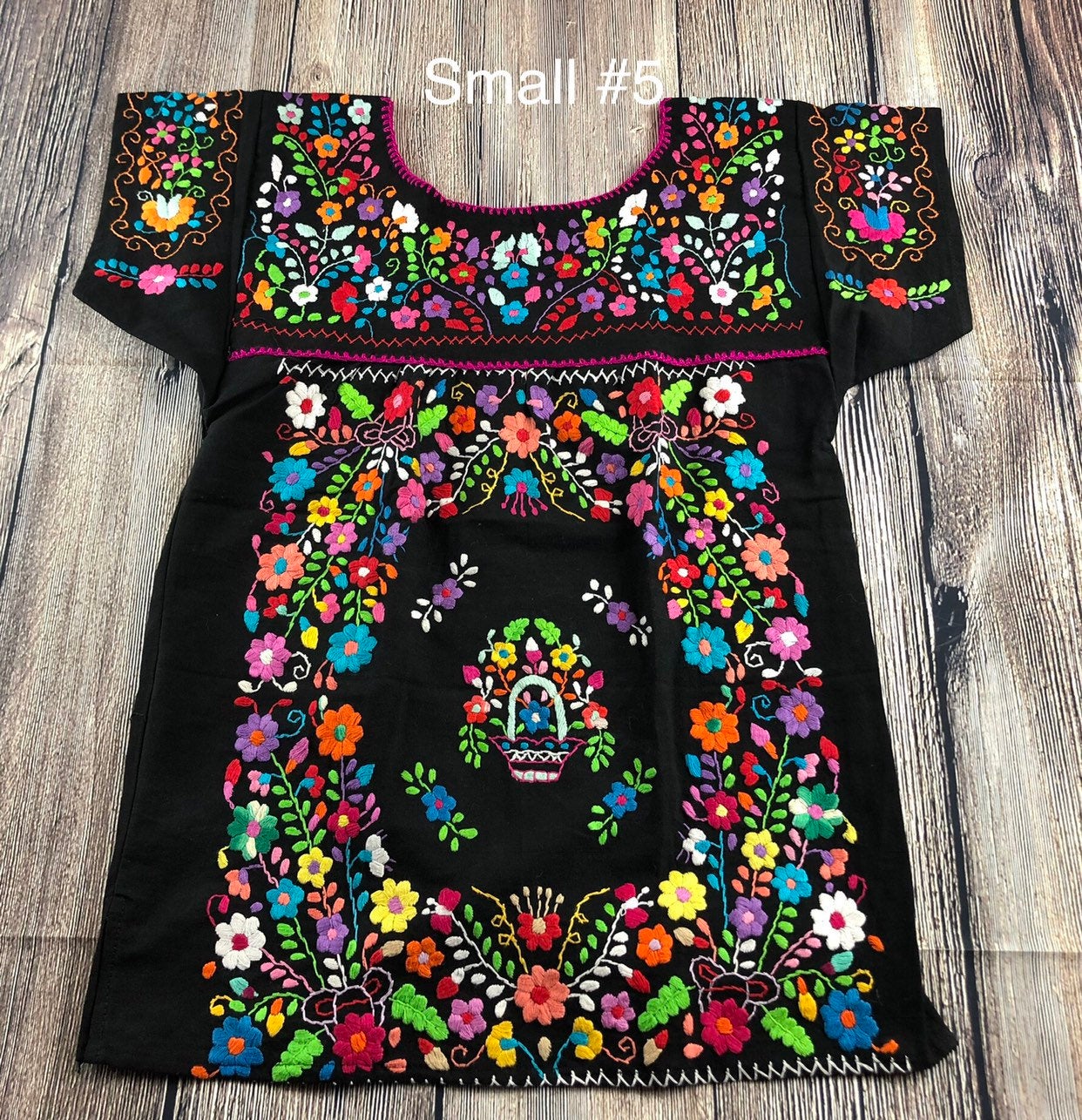 Small Mexican Rococo Embroidery Top, Fiesta Blouse Small, Hand Embroidery blouse