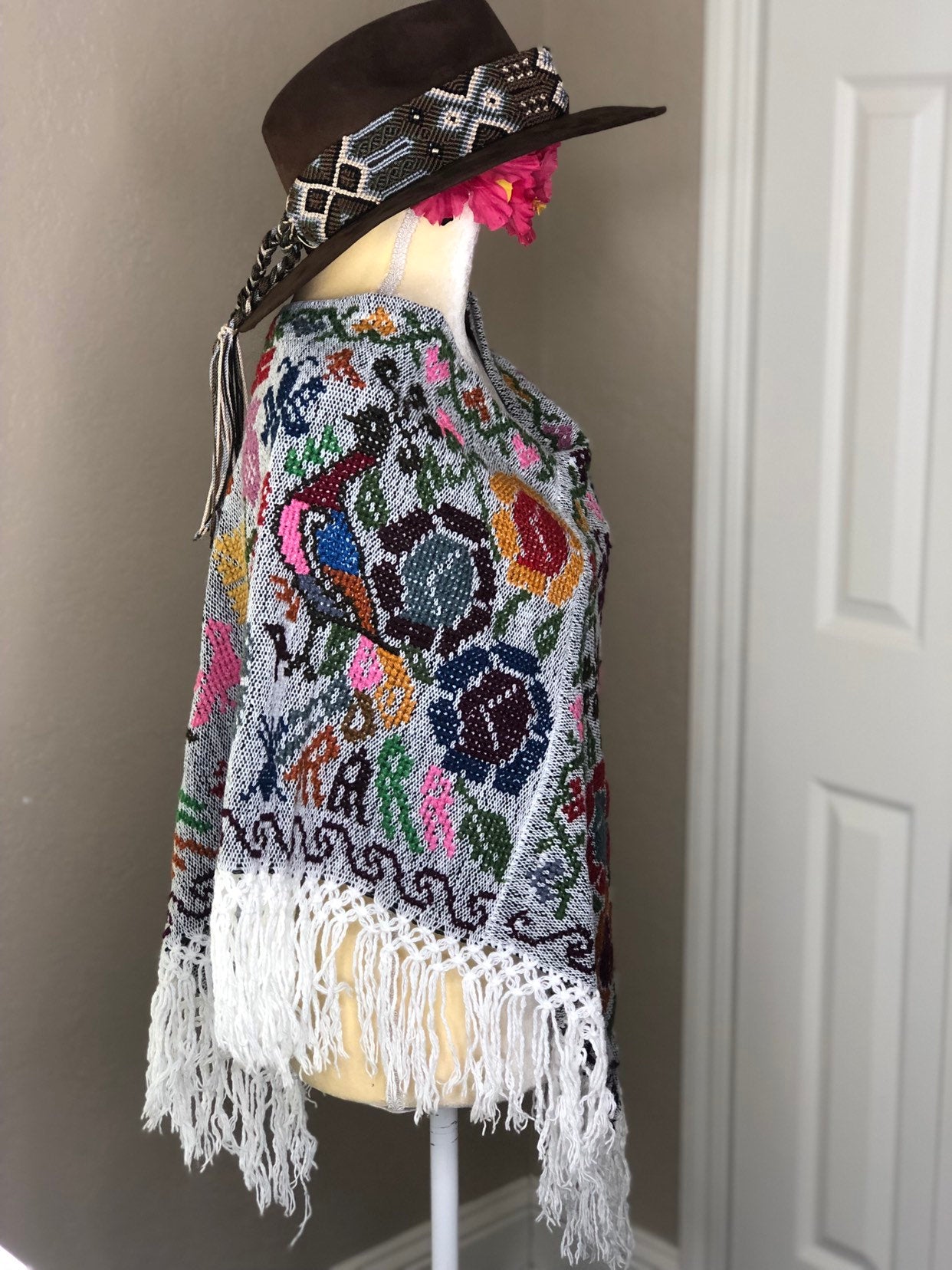 Mañanita Poncho- Embroidered Cape