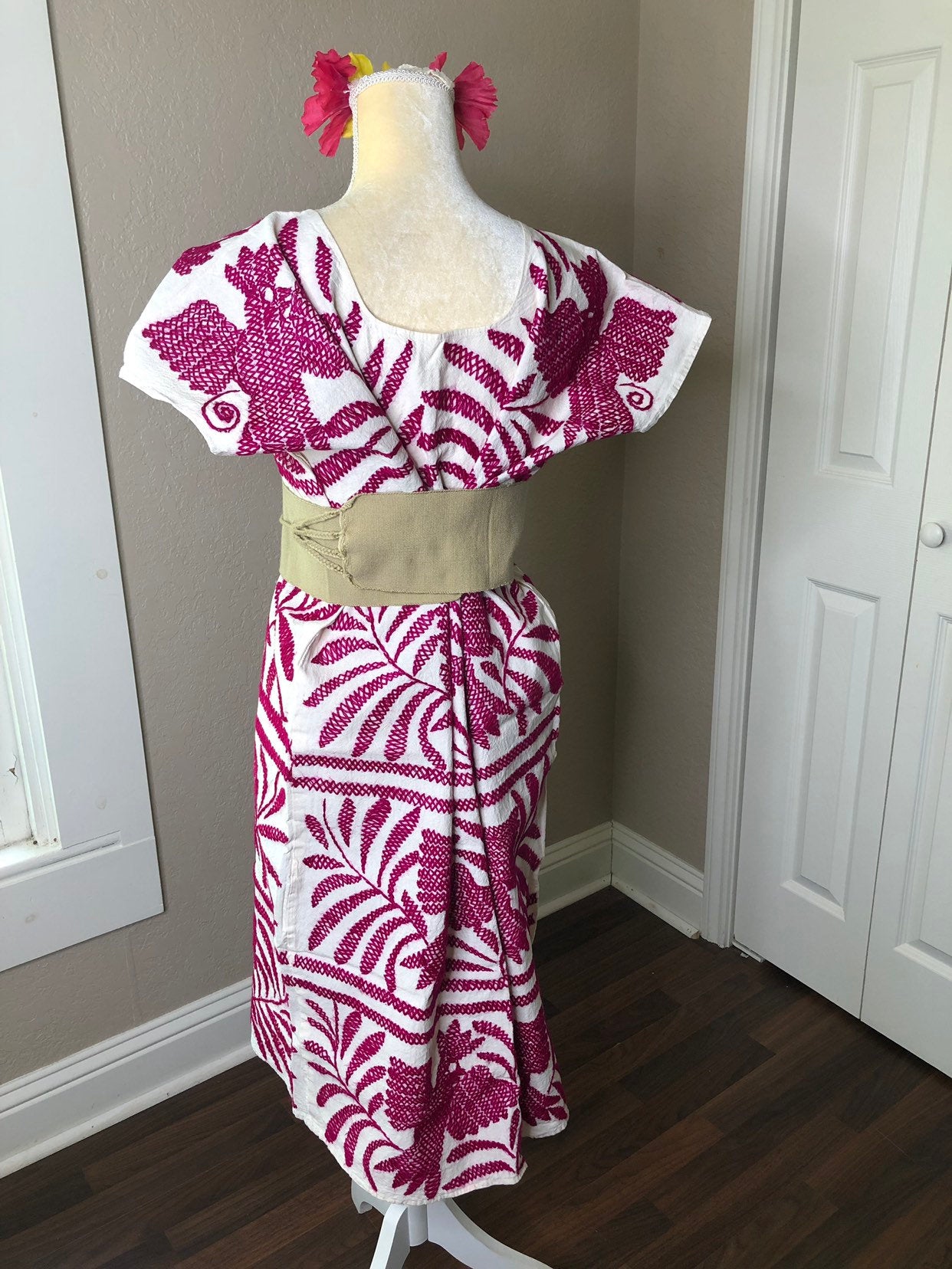 Oaxaca Mexican Huipil Dress - One Size- Hand Embroidery - Includes Belt