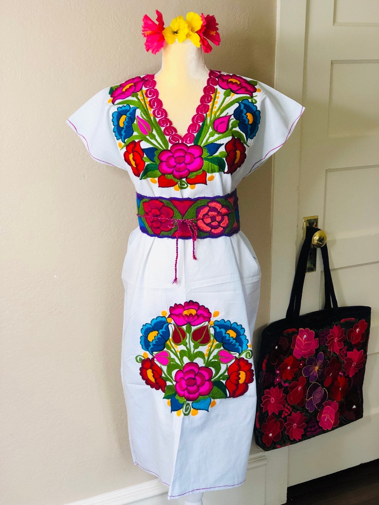 Puebla Mexican Dress w/ Belt Bata con Faja Vestido Flowers Red M/L 1 Size  1882