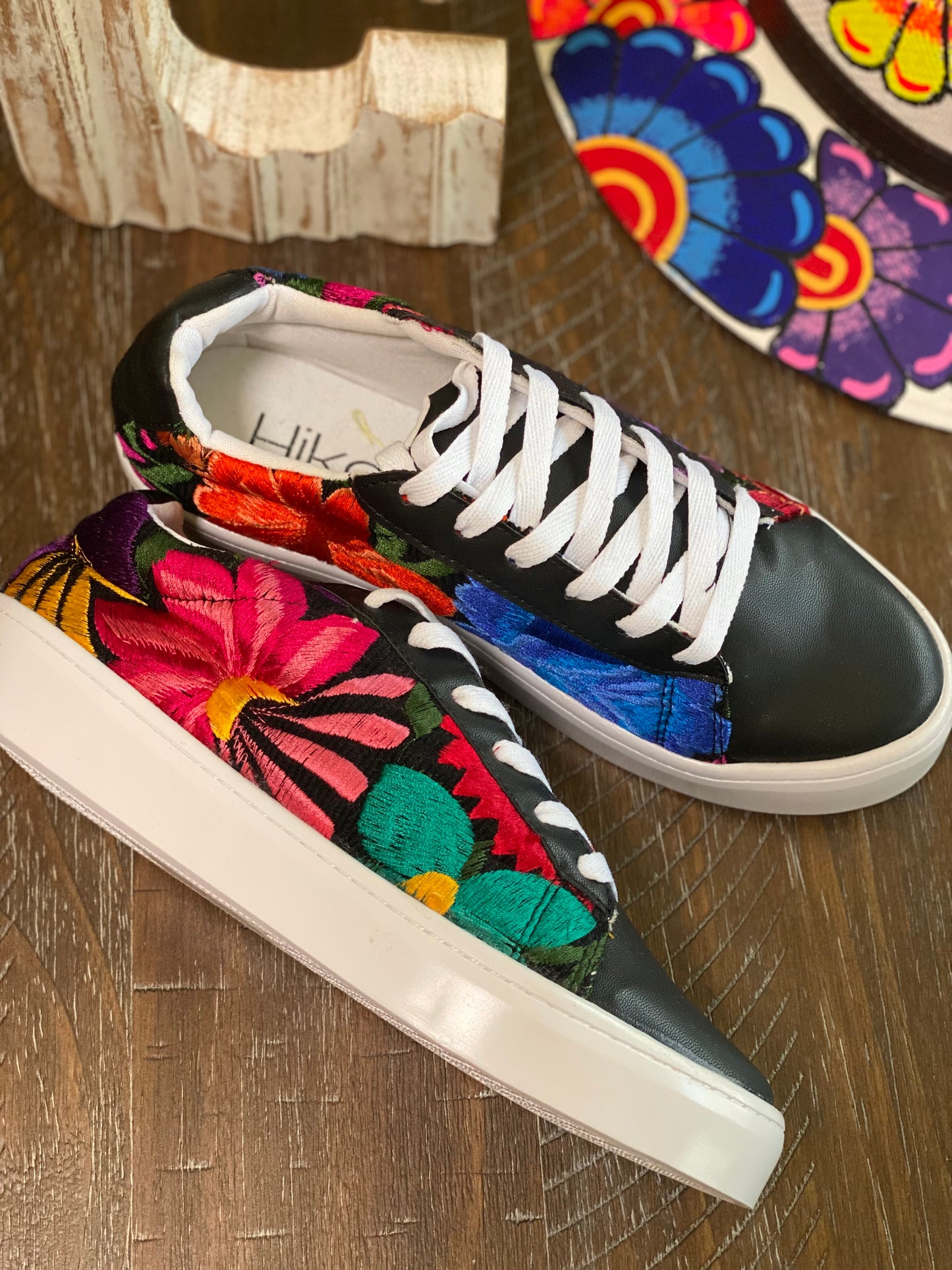 Chiapas embroidered sneakers