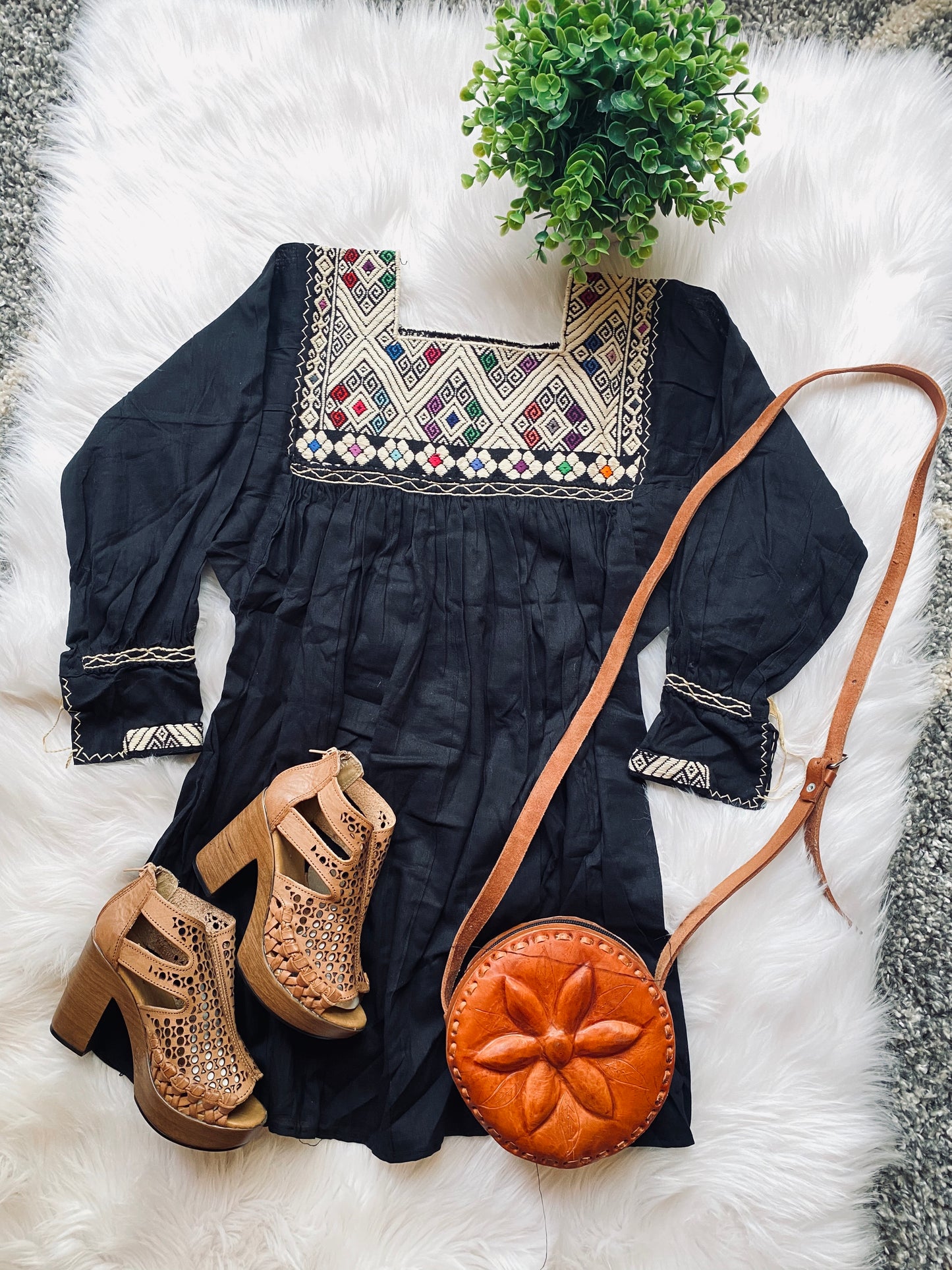 Larraizar Hand Embroidered Tunic Top