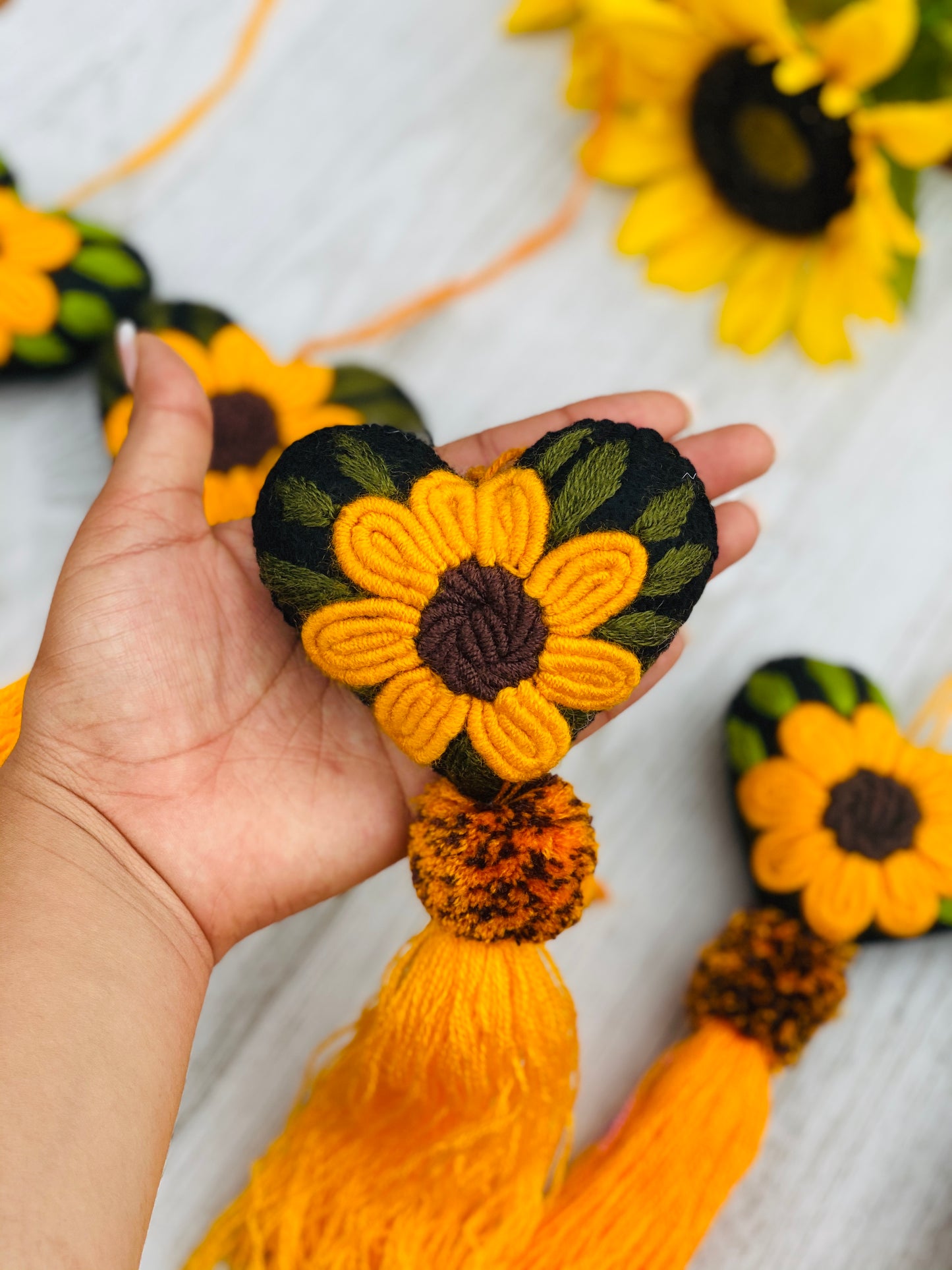 SUNFLOWER POMPON CORANZON