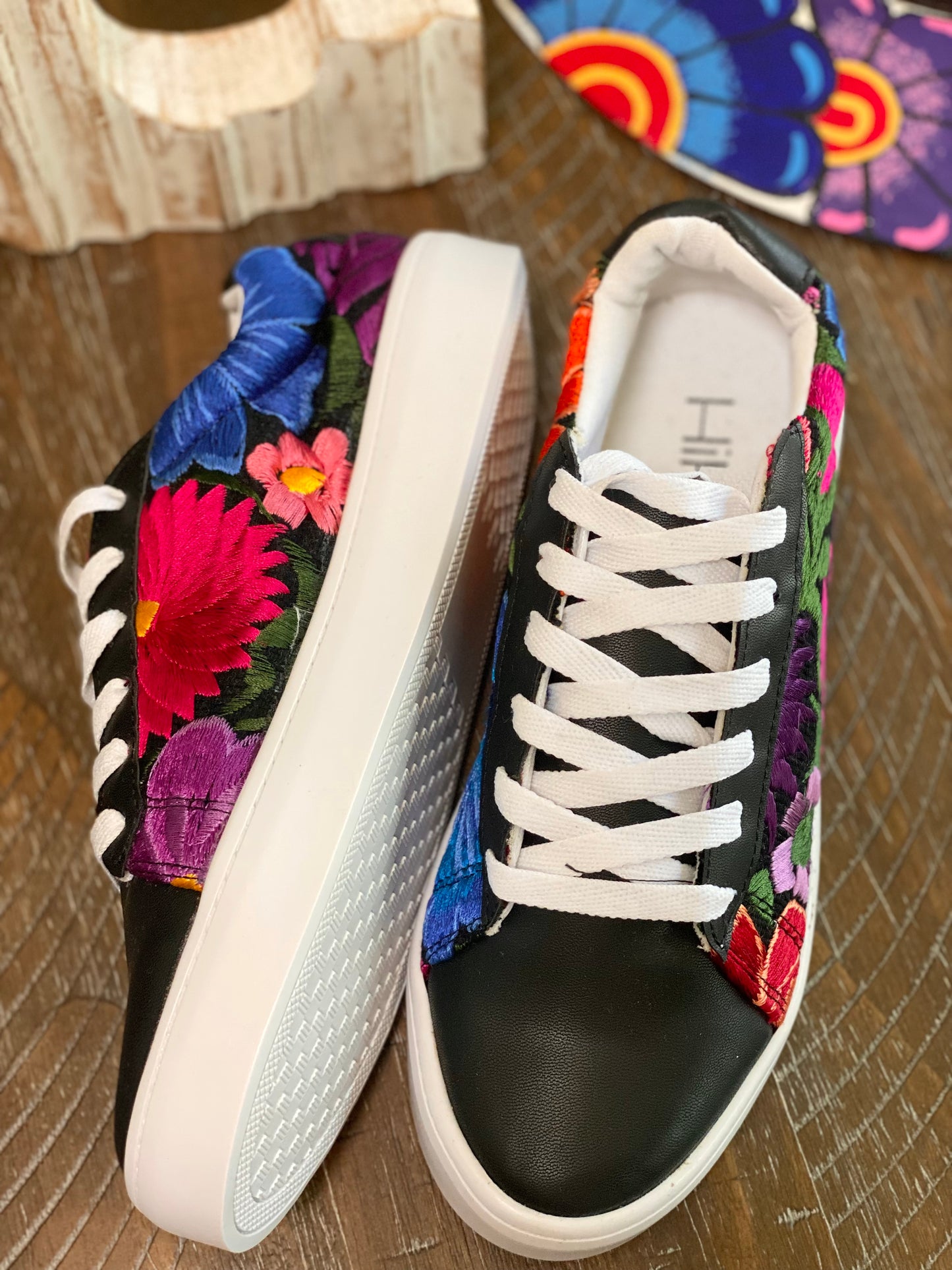 Chiapas embroidered sneakers