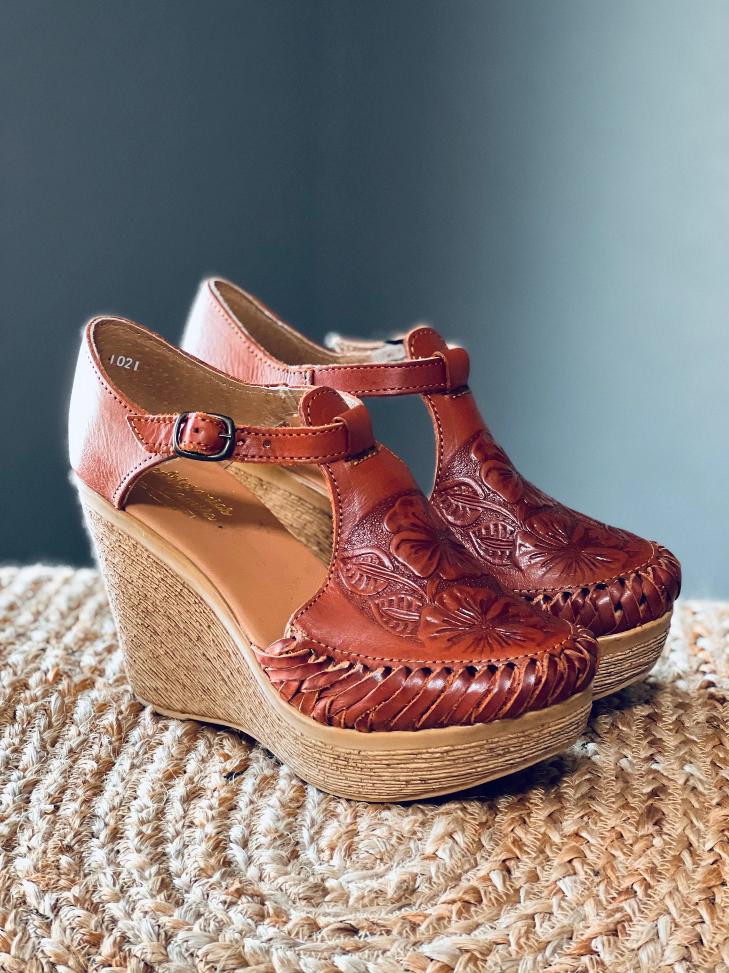 ADAMARI WEDGES