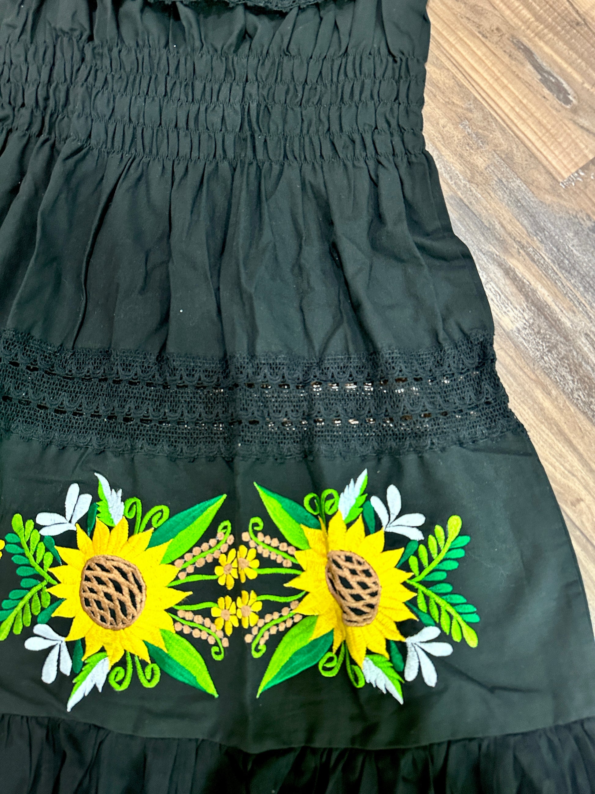 Sunflower Dress- Embroidery Dress large Artesanias Camila Sunflower Dress- Embroidery Dress large Artesanias Camila