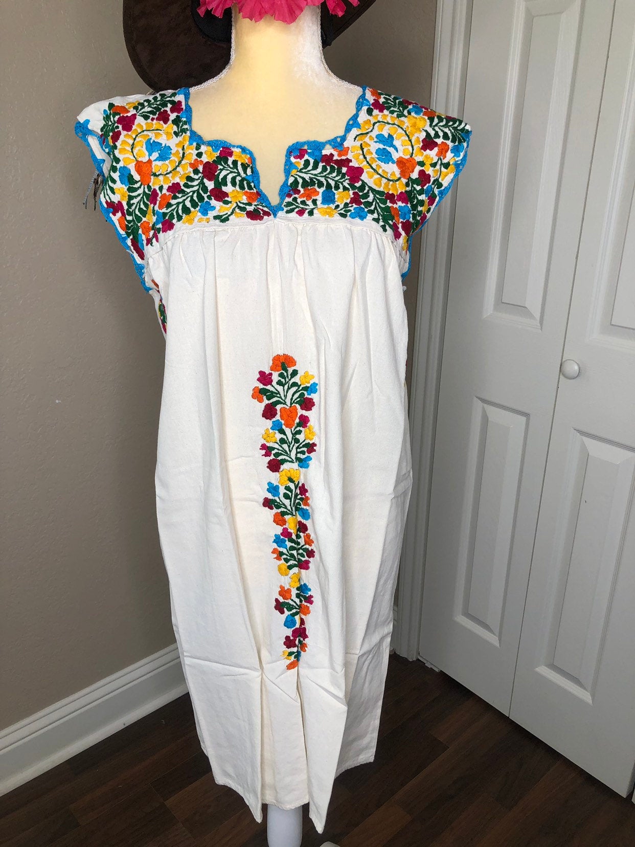 San Antonino Elegant Dress Mexican Embroidery Dresses- S-Xl Artesanias Camila San Antonino Elegant Dress Mexican Embroidery Dresses- S-Xl Artesanias Camila