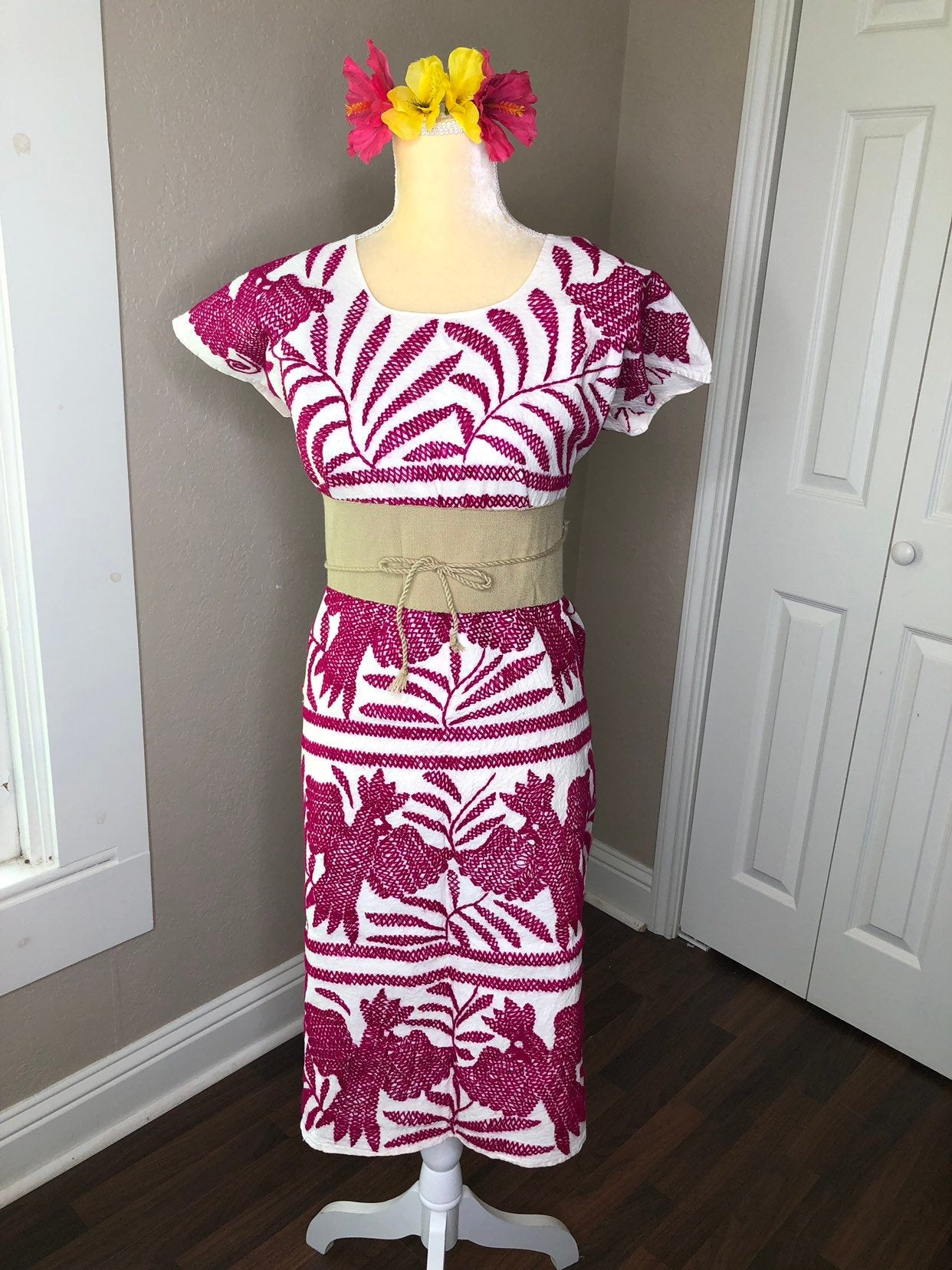 Oaxaca Mexican Huipil Dress - One Size- Hand Embroidery - Includes Bel Artesanias Camila Oaxaca Mexican Huipil Dress - One Size- Hand Embroidery - Includes Bel Artesanias Camila