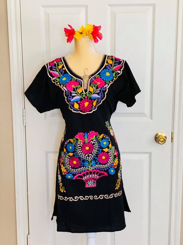 Mexican Kimono Dress- Embroidery Floral Dress- Fiesta Dress Small- Median