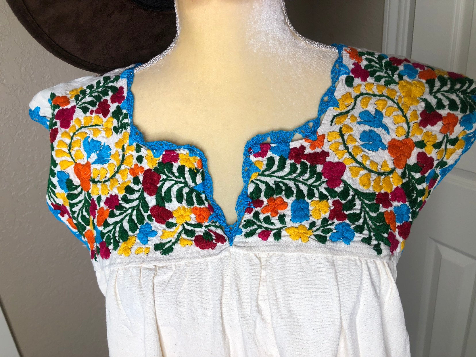 San Antonino Elegant Dress Mexican Embroidery Dresses- S-Xl Artesanias Camila San Antonino Elegant Dress Mexican Embroidery Dresses- S-Xl Artesanias Camila