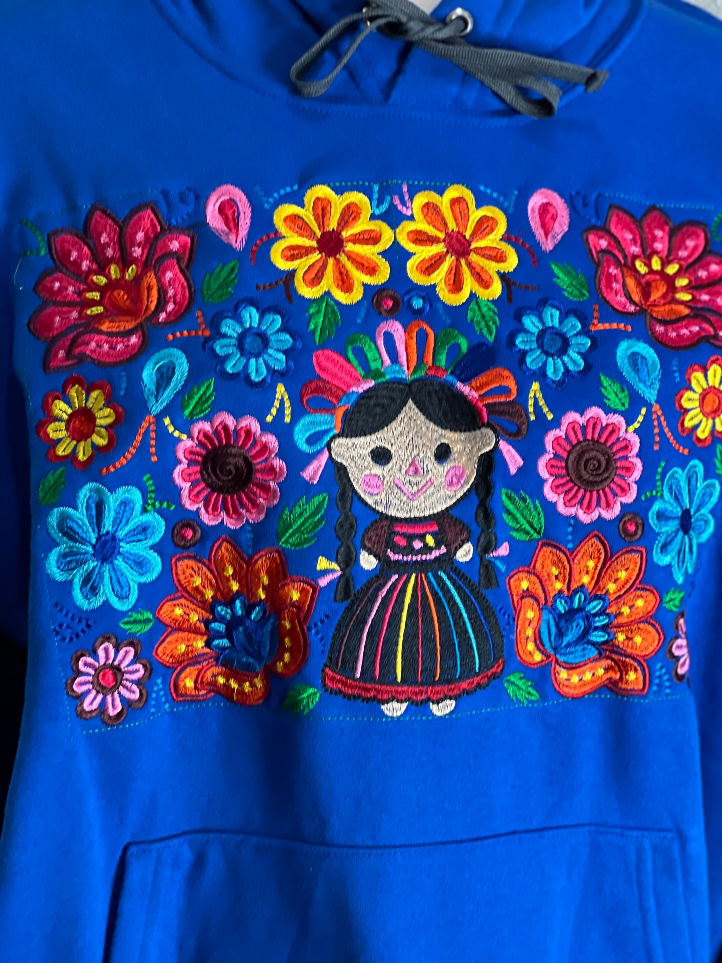 Sweater Bordado muñeca lele