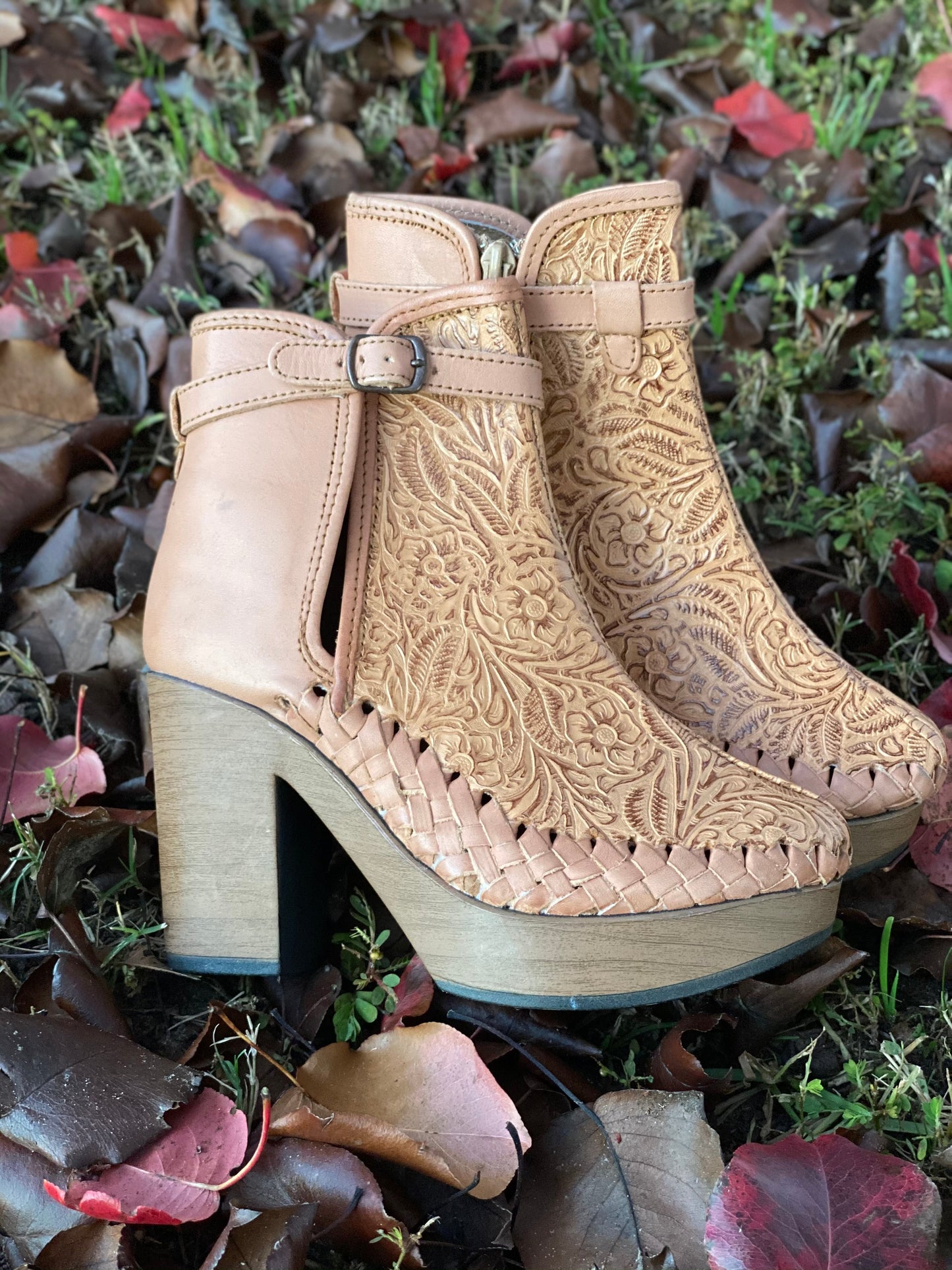 Botin Tan Tooled