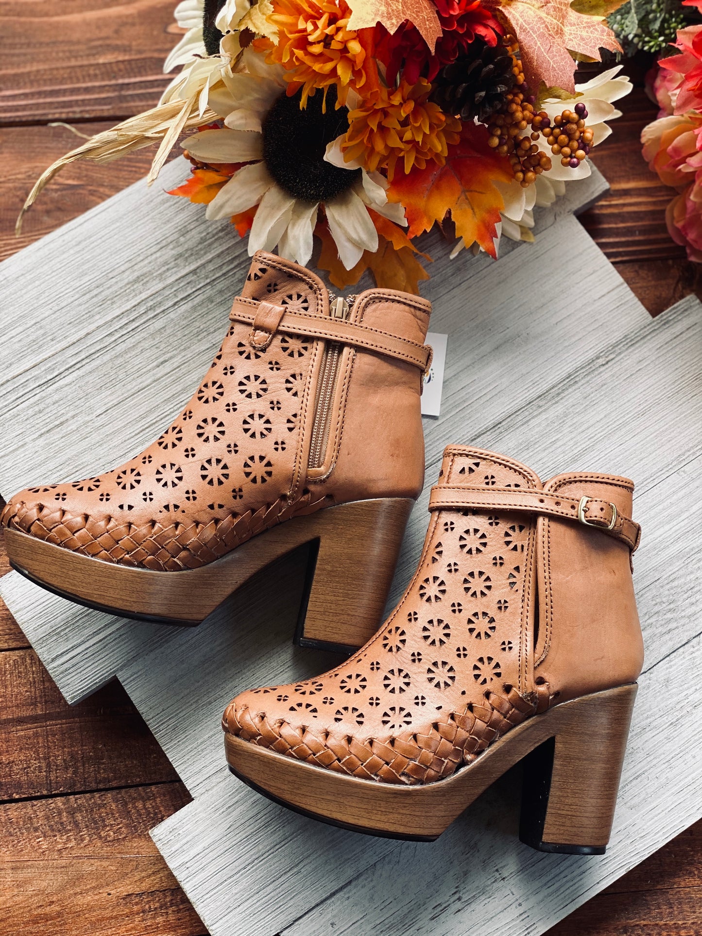 Artisanal Bootie (tan)